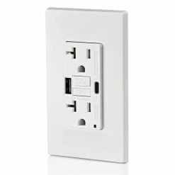 Leviton 20A GFCI Combination Receptacle With Type A/C USB Charger In White, Model GUAC2-W* -Outlets Sales Store GUAC2 W e 700x700